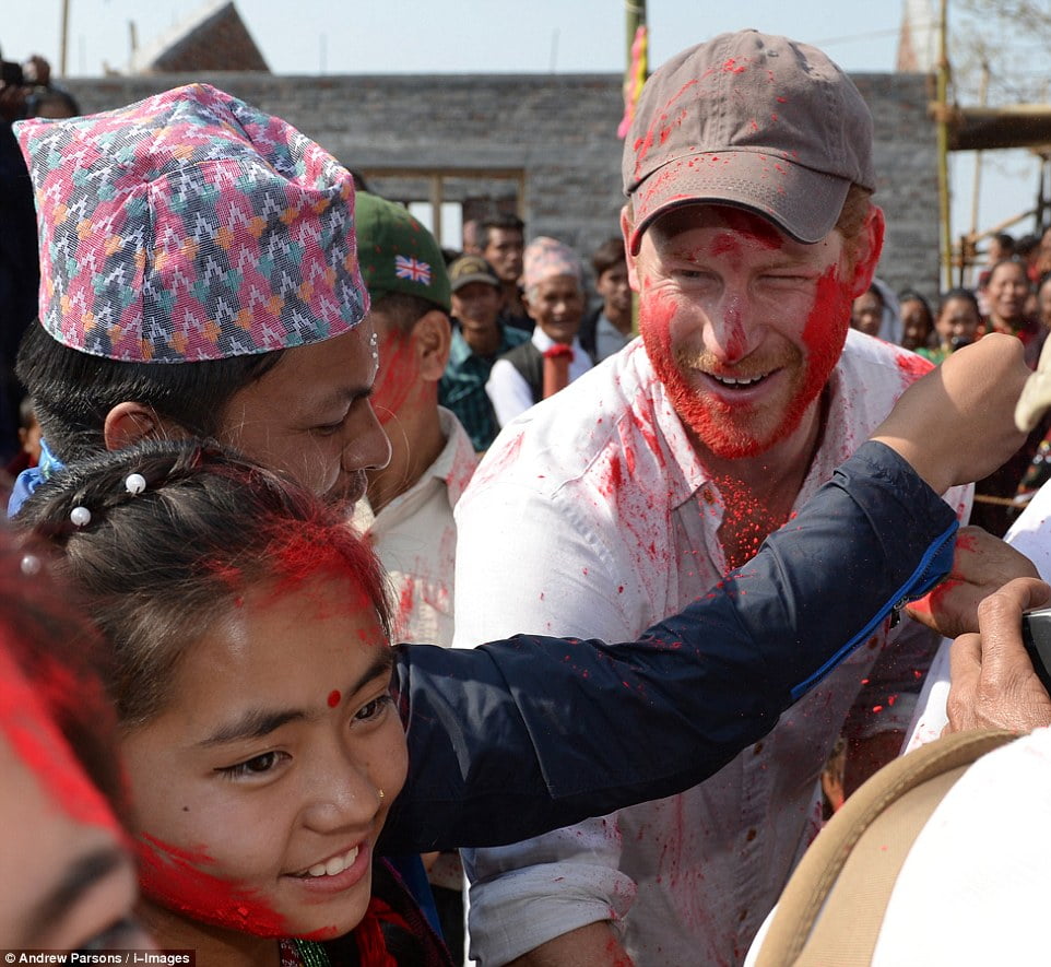 Prince Harry celebrate holi in nepal23