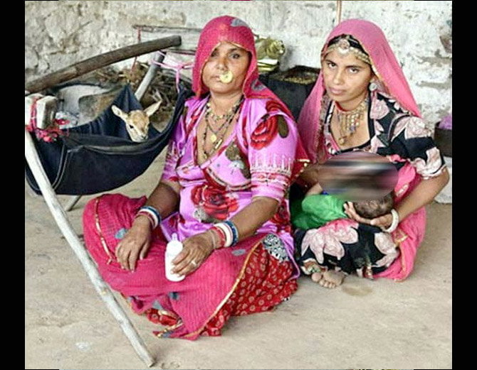 bishnoi-tribe-women-breastfeed-deer-like-mother