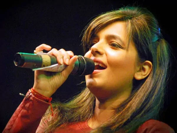 Sugandha Mishra biography in hindi