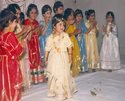 Sugandha Mishra biography in hindi